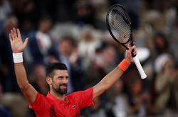 开云体育官网-美网翻盘澳网，德约科维奇刷新纪录