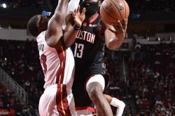 开云体育app-巴西男篮血洗热火，巴恩斯打破历史纪录