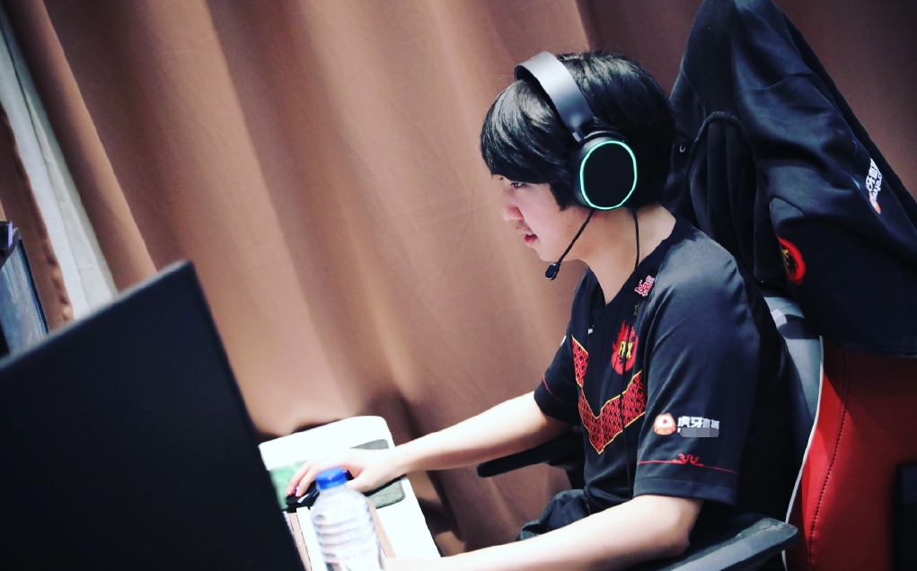 包含GEN力克DRX，Tarzan高光表现的词条