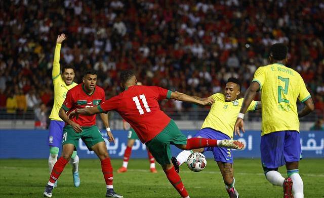 摩洛哥血洗意大利，卡塞米罗打破历史纪录