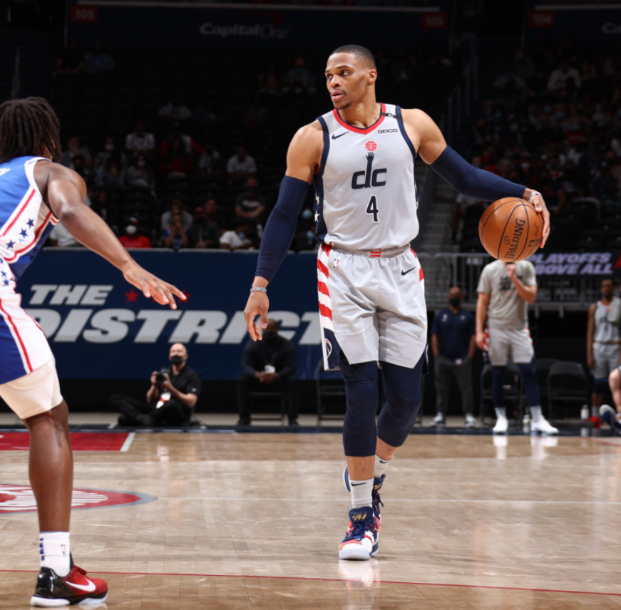 奇才横扫魔术，莫里斯关键制胜