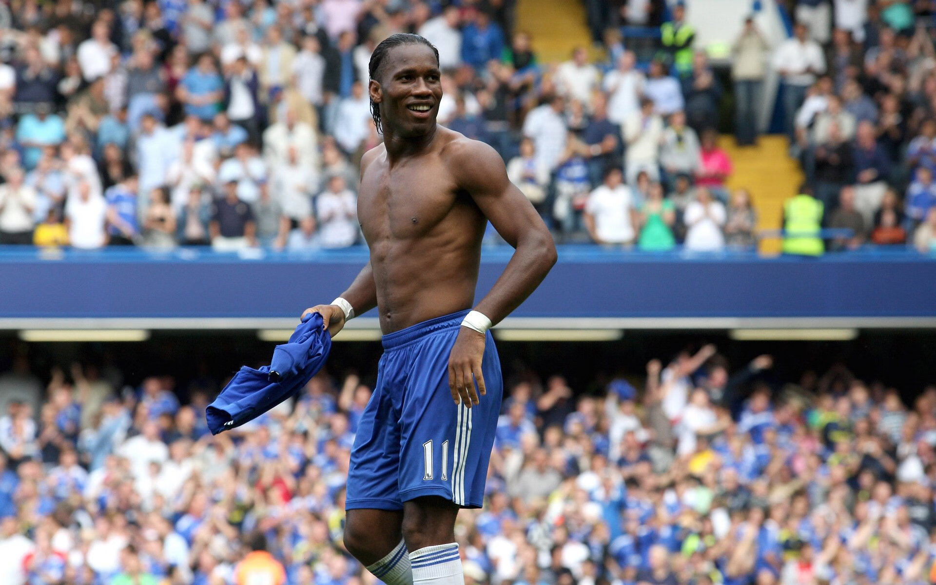 幽灵倒钩划破雨夜—基耶萨,这位国家德比中的局外人,如何以一己之力改写了百年恩怨