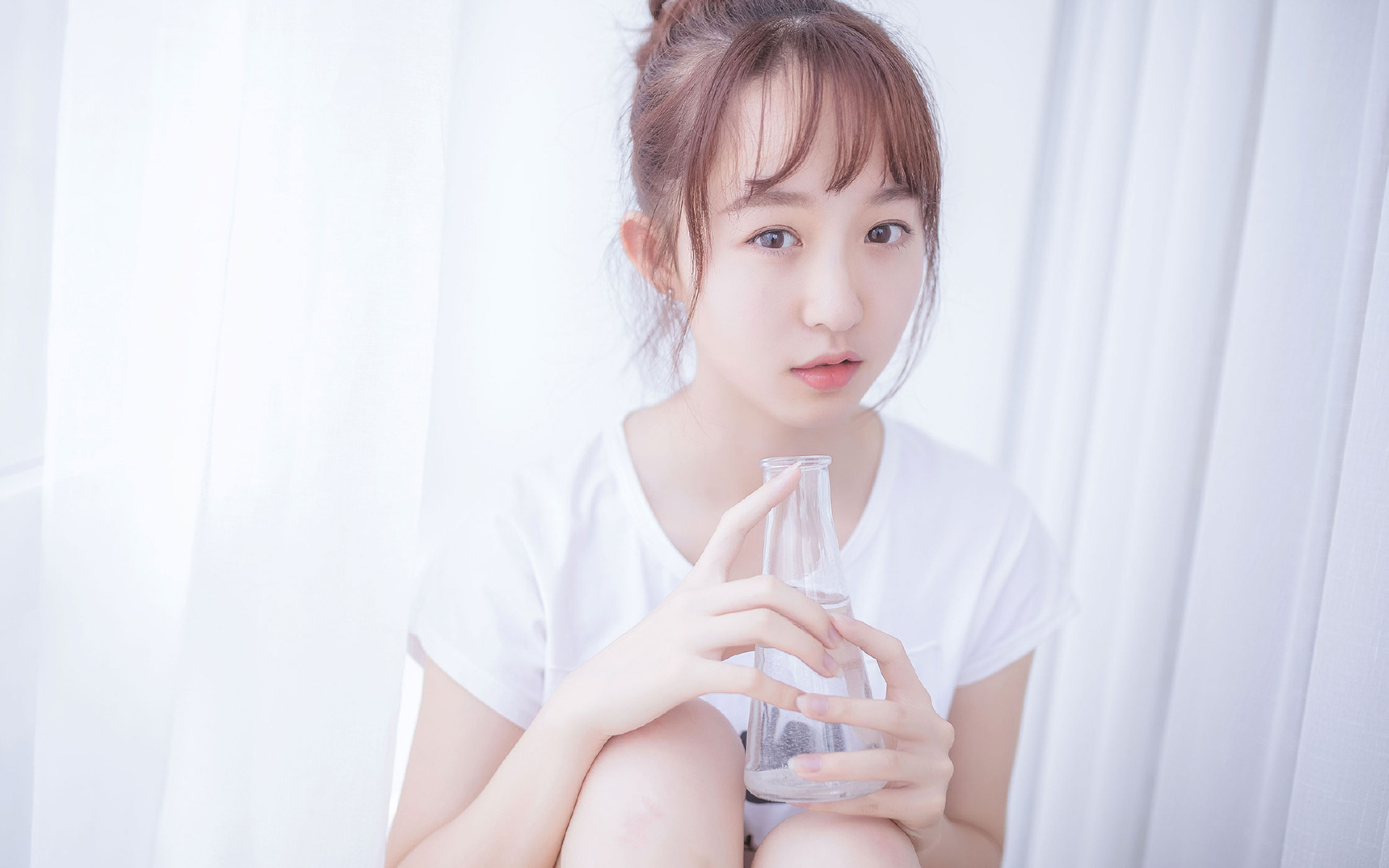 F1新赛季揭幕战,日本车手硬仗中力压中国新星,赢得焦点战胜利