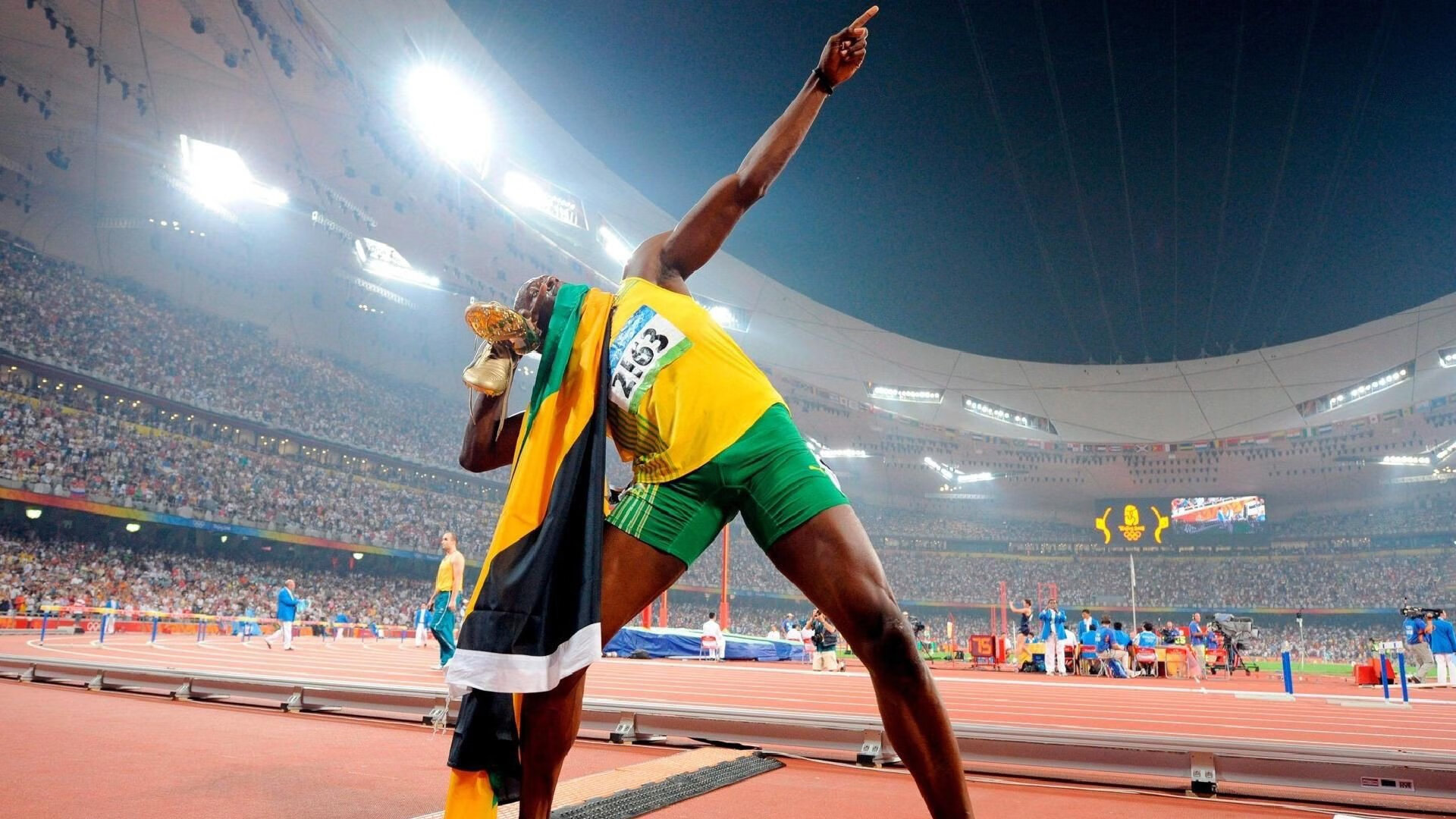 红蓝交汇的平行宇宙,利物浦篮球队淘汰喀麦隆,李刚仁西决生死战接管比赛